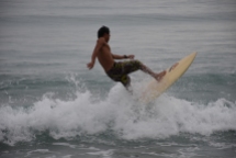 Un surfista